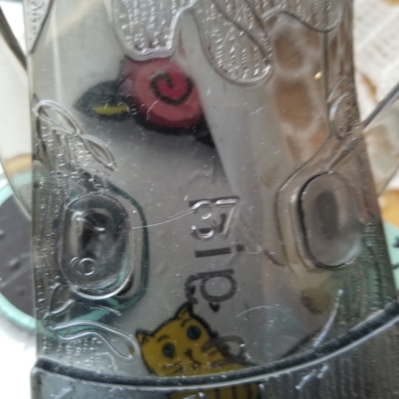 Designers Bundle of flip flops - Picture 7 of 9